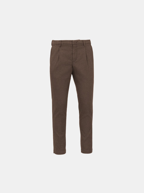 PANTALONE TASCA AMERICA CON PINCES CORTO